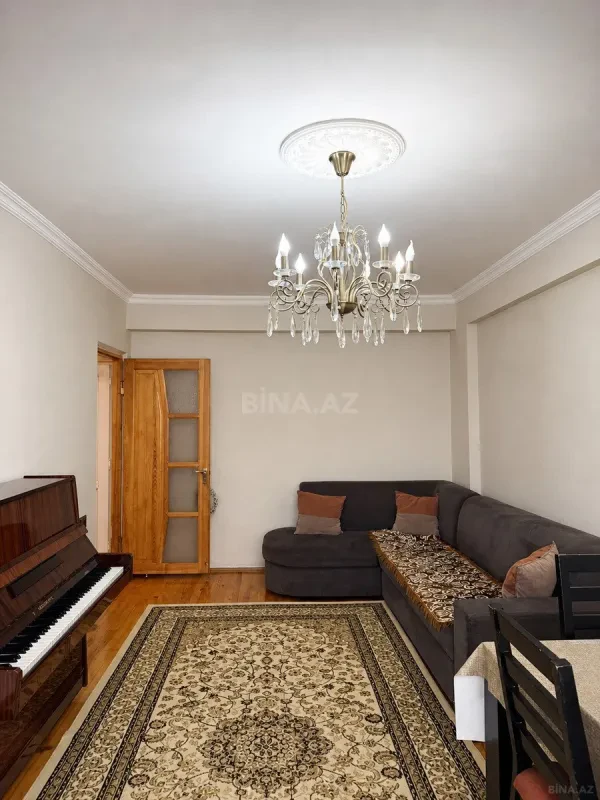 Satılır 2 otaqlı mənzil 70 m²