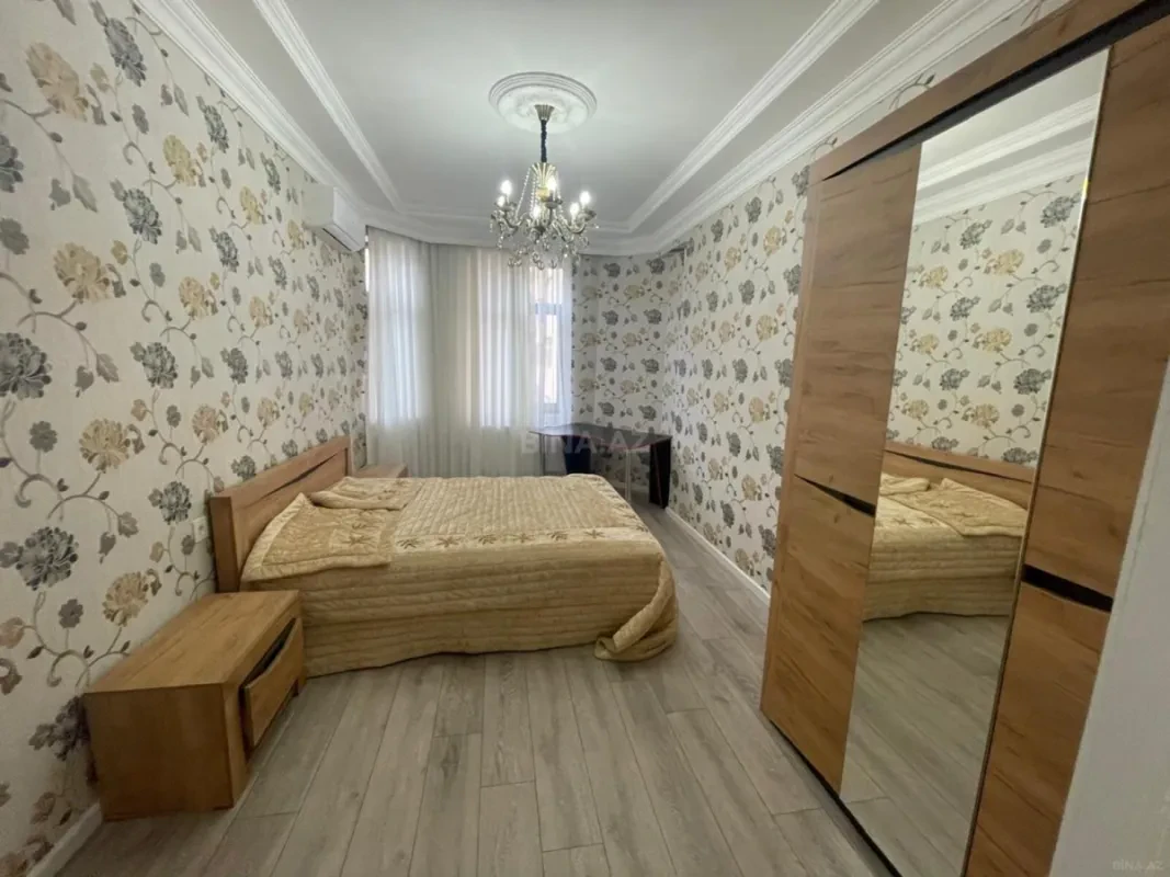 Kirayə verilir 4 otaqlı mənzil 175 m²