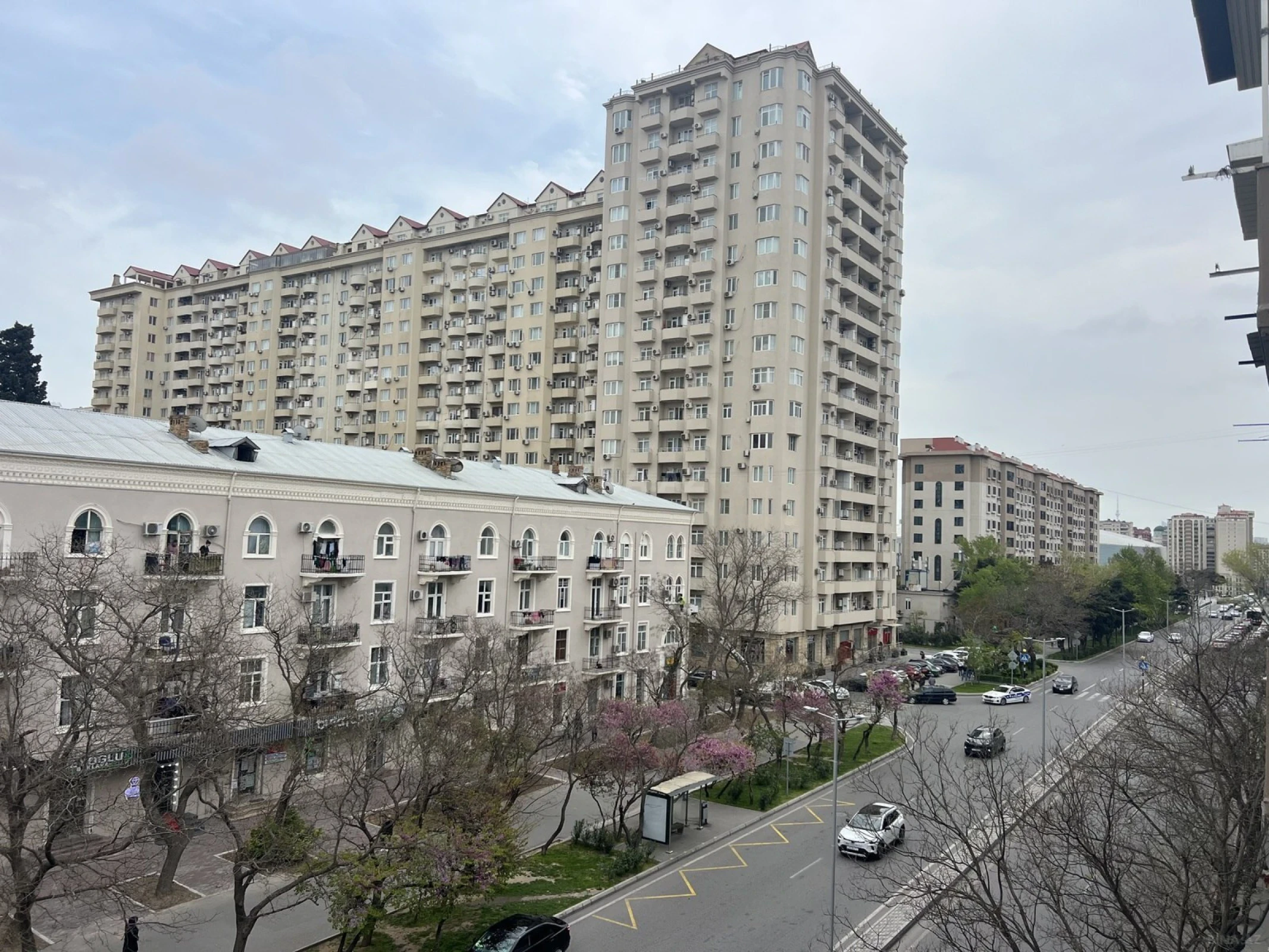Satılır 3 otaqlı mənzil 90 m²