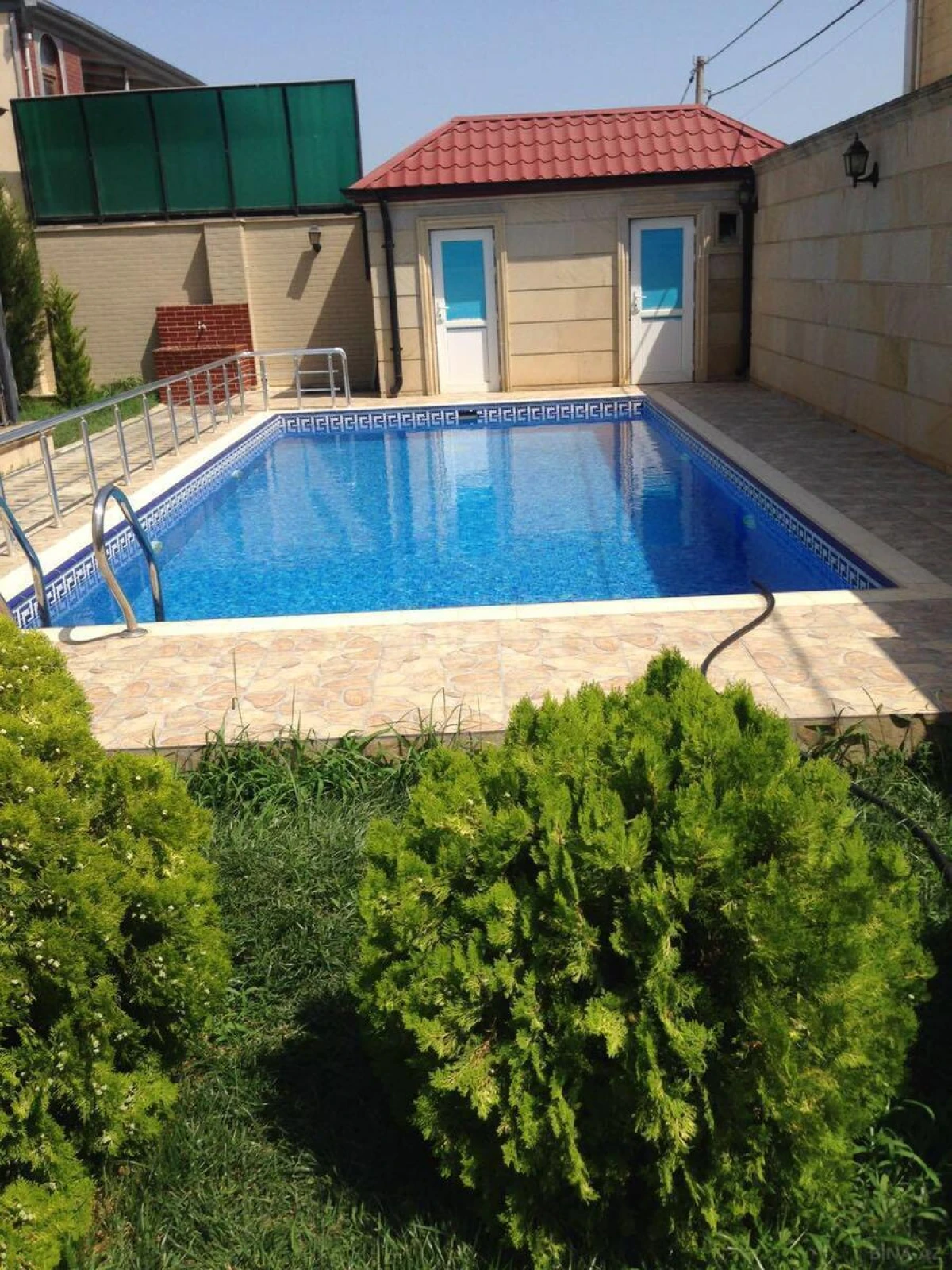 Kirayə verilir 7 otaqlı həyət evi 450 m²