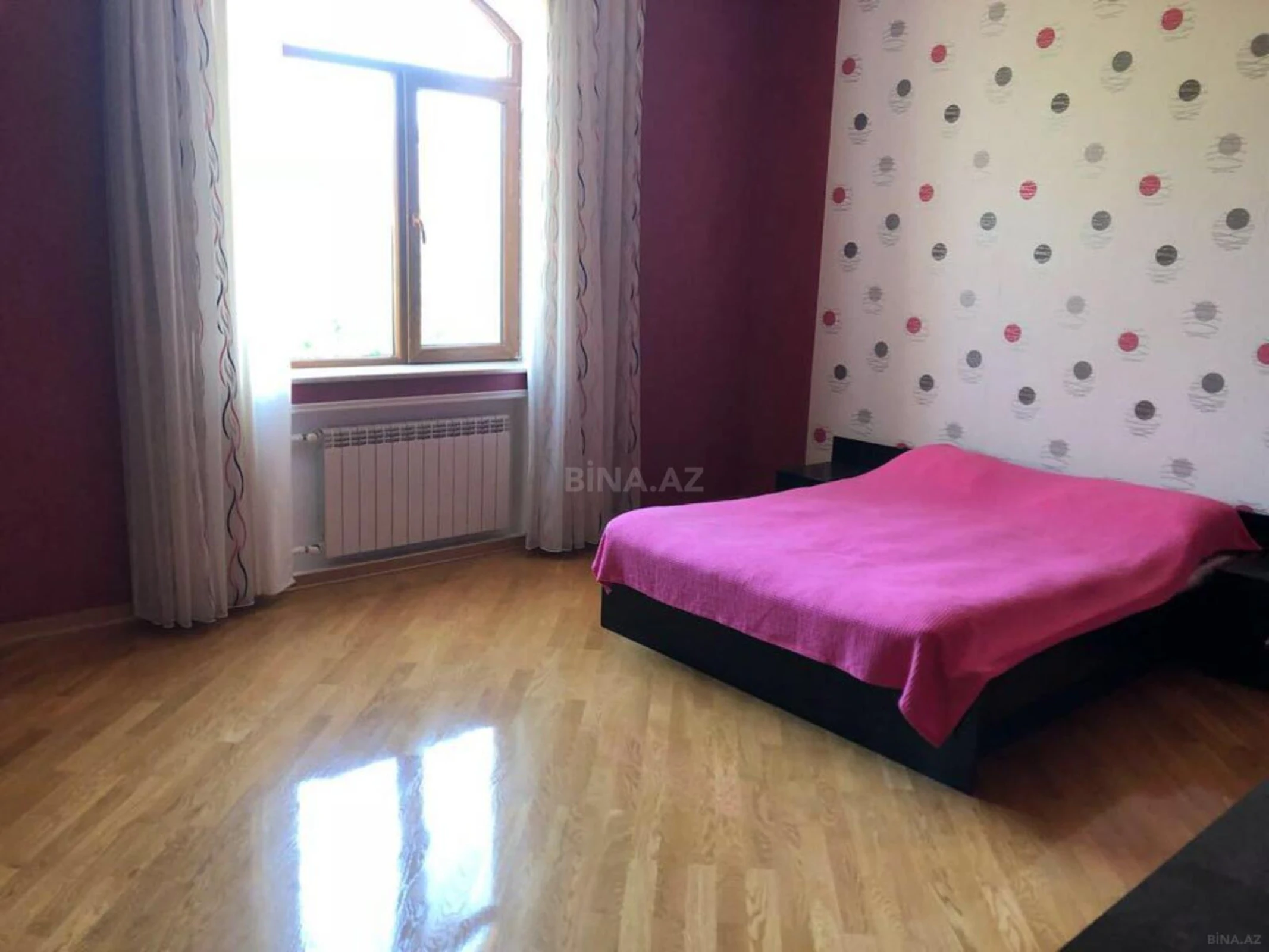 Kirayə verilir 7 otaqlı həyət evi 450 m²
