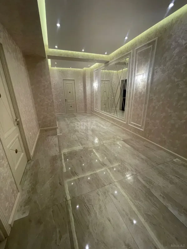Kirayə verilir 3 otaqlı mənzil 138 m²