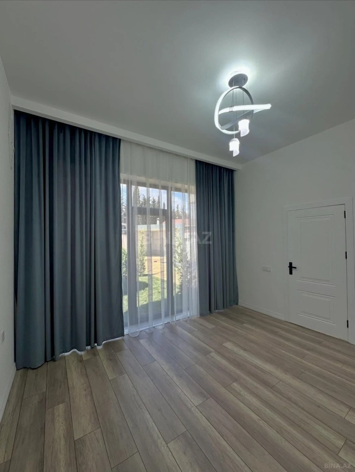 Satılır 4 otaqlı həyət evi 160 m²