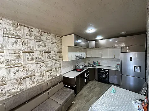 Satılır 3 otaqlı həyət evi 80 m²