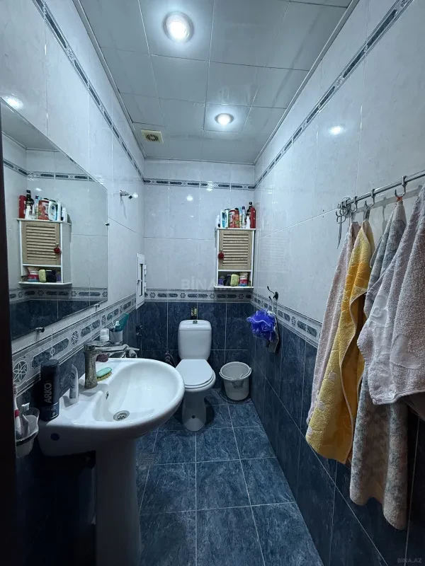 Satılır 4 otaqlı mənzil 195 m²