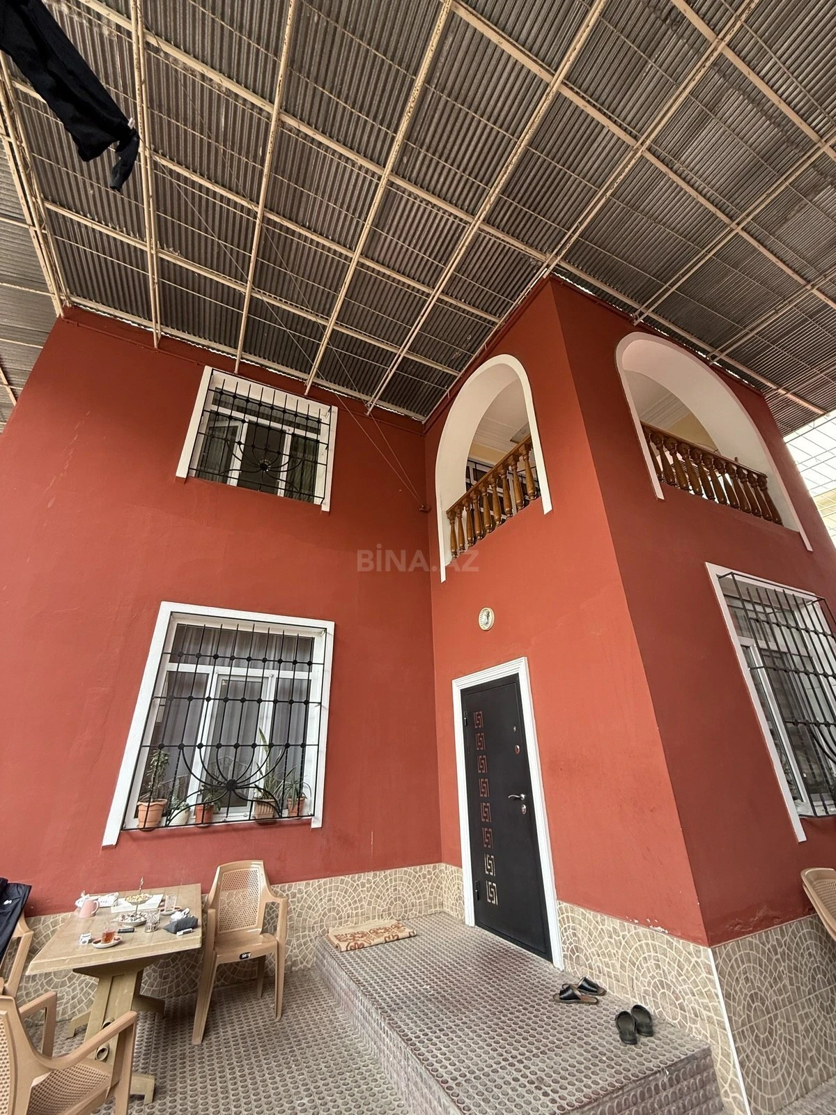 Satılır 5 otaqlı həyət evi 220 m²