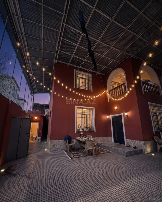 Satılır 5 otaqlı həyət evi 220 m²