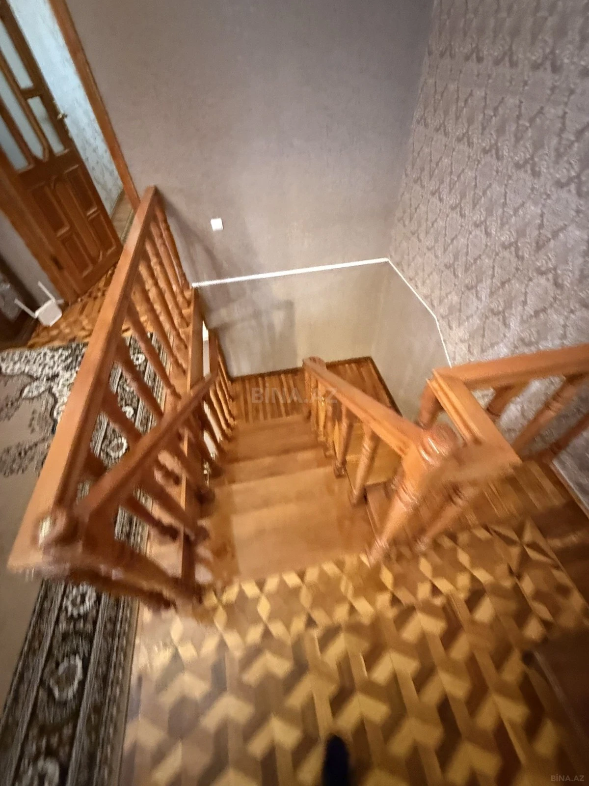 Satılır 5 otaqlı həyət evi 220 m²