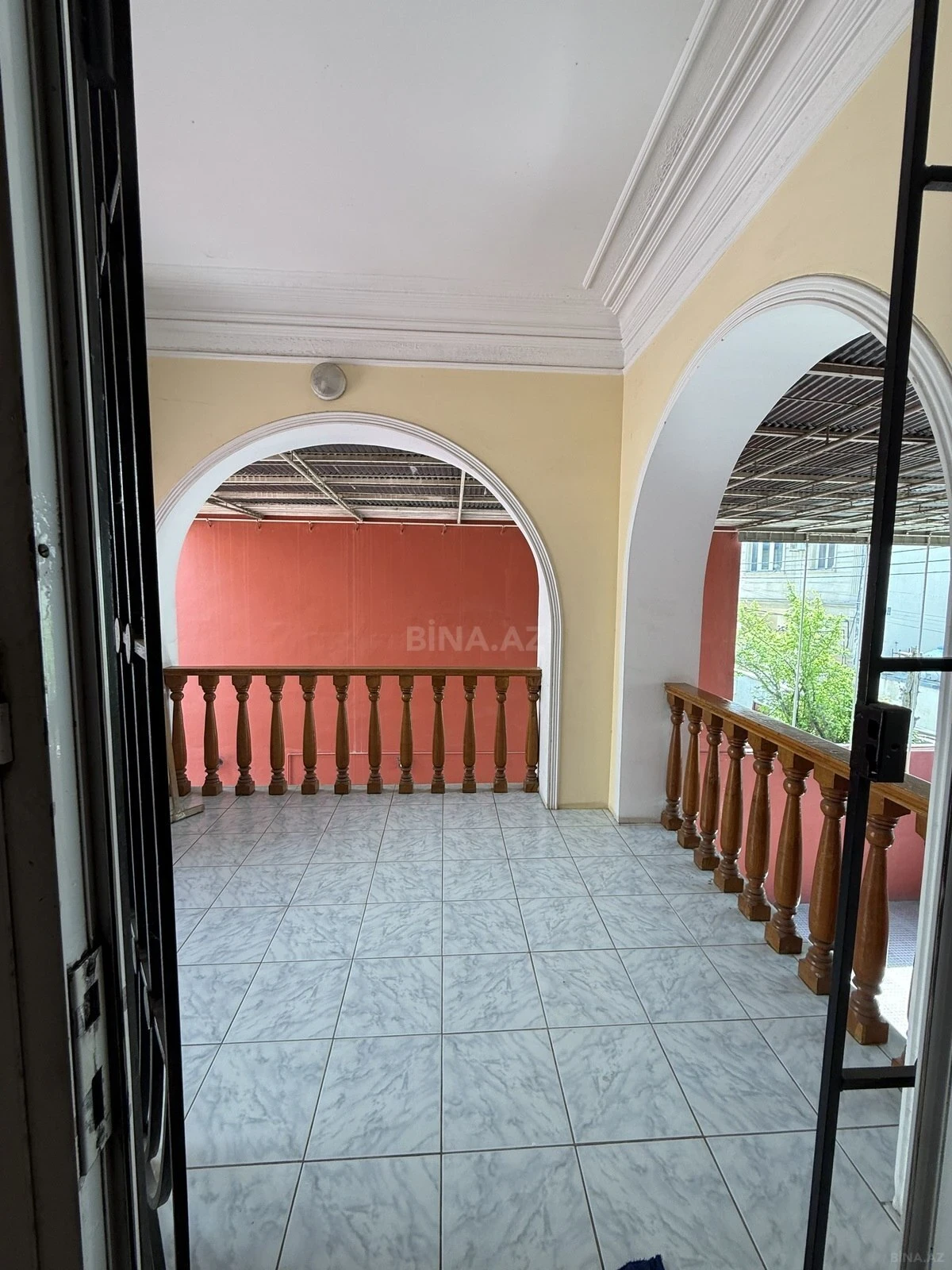 Satılır 5 otaqlı həyət evi 220 m²