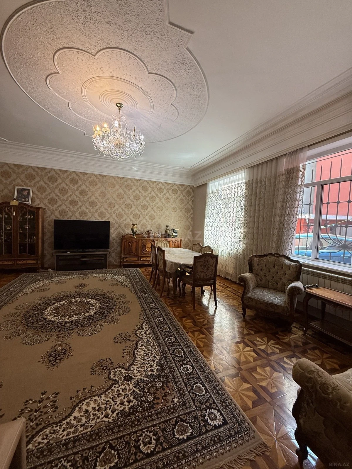 Satılır 5 otaqlı həyət evi 220 m²