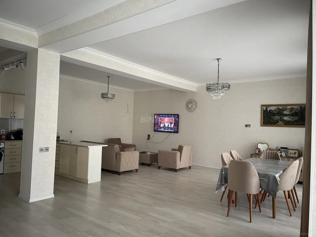 Satılır 4 otaqlı həyət evi 200 m²
