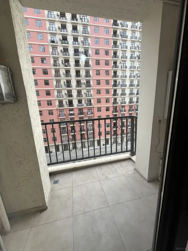 Satılır 2 otaqlı mənzil 67 m²
