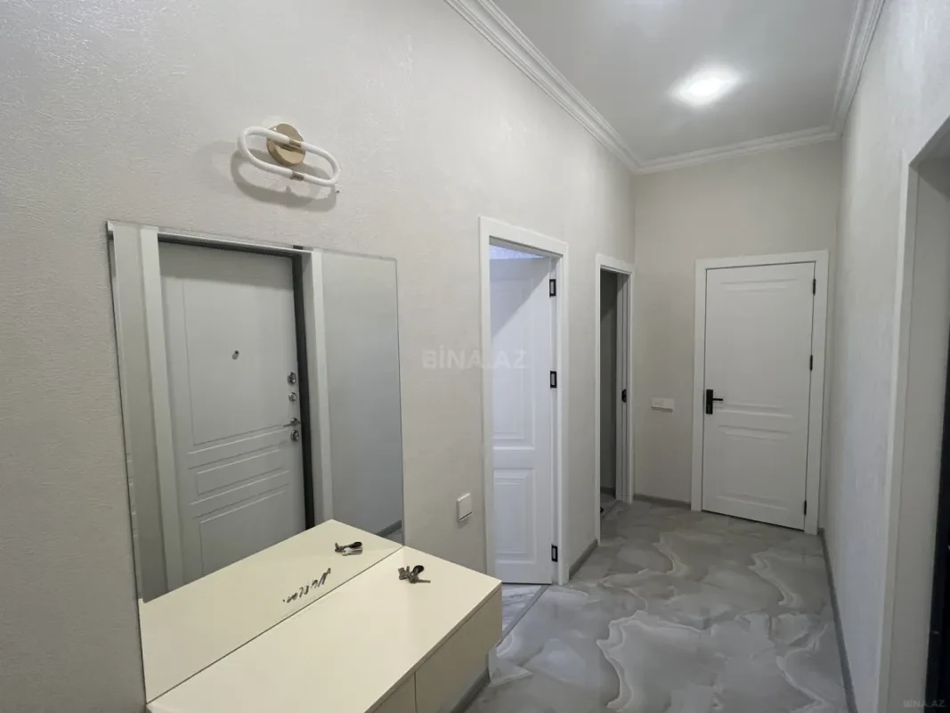 Satılır 2 otaqlı mənzil 67 m²
