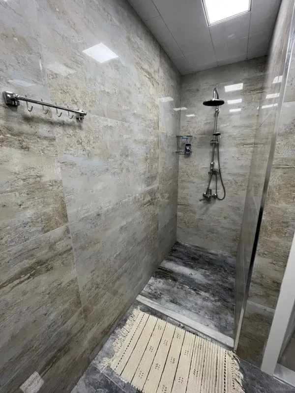 Satılır 2 otaqlı mənzil 67 m²