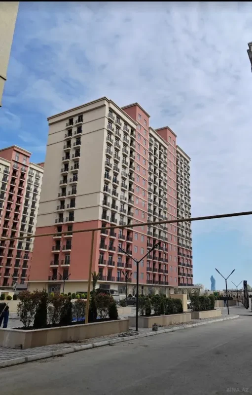 Satılır 2 otaqlı mənzil 67 m²