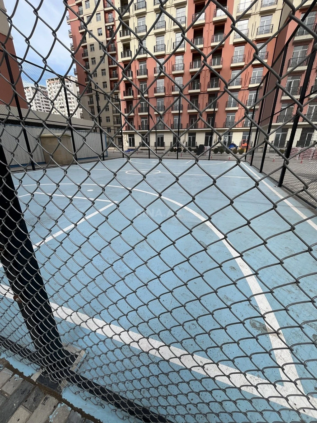 Satılır 2 otaqlı mənzil 67 m²
