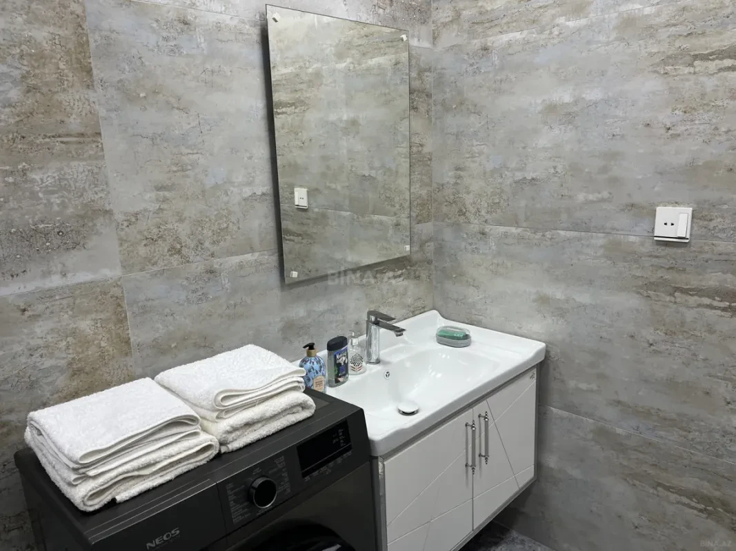 Satılır 2 otaqlı mənzil 67 m²