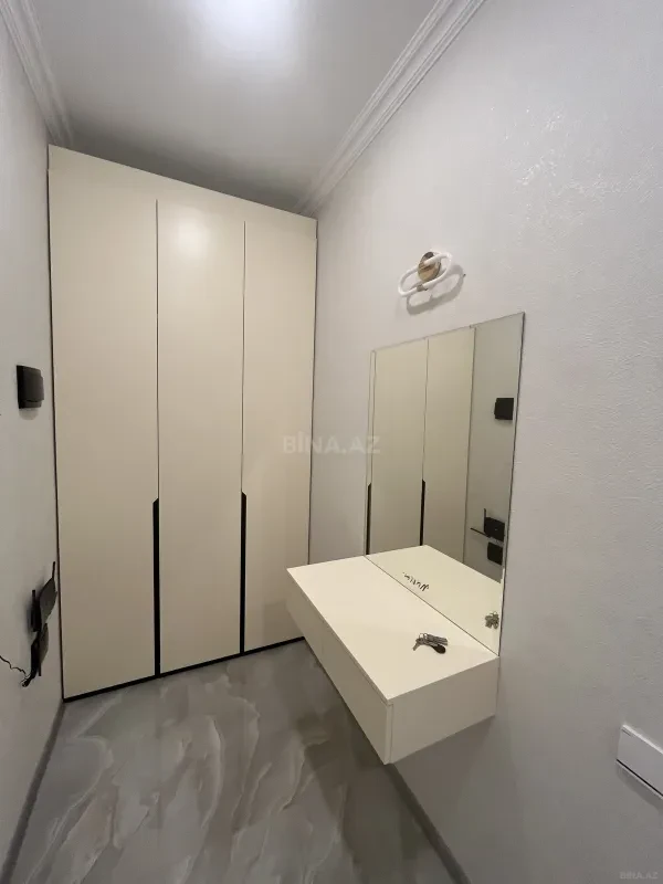 Satılır 2 otaqlı mənzil 67 m²