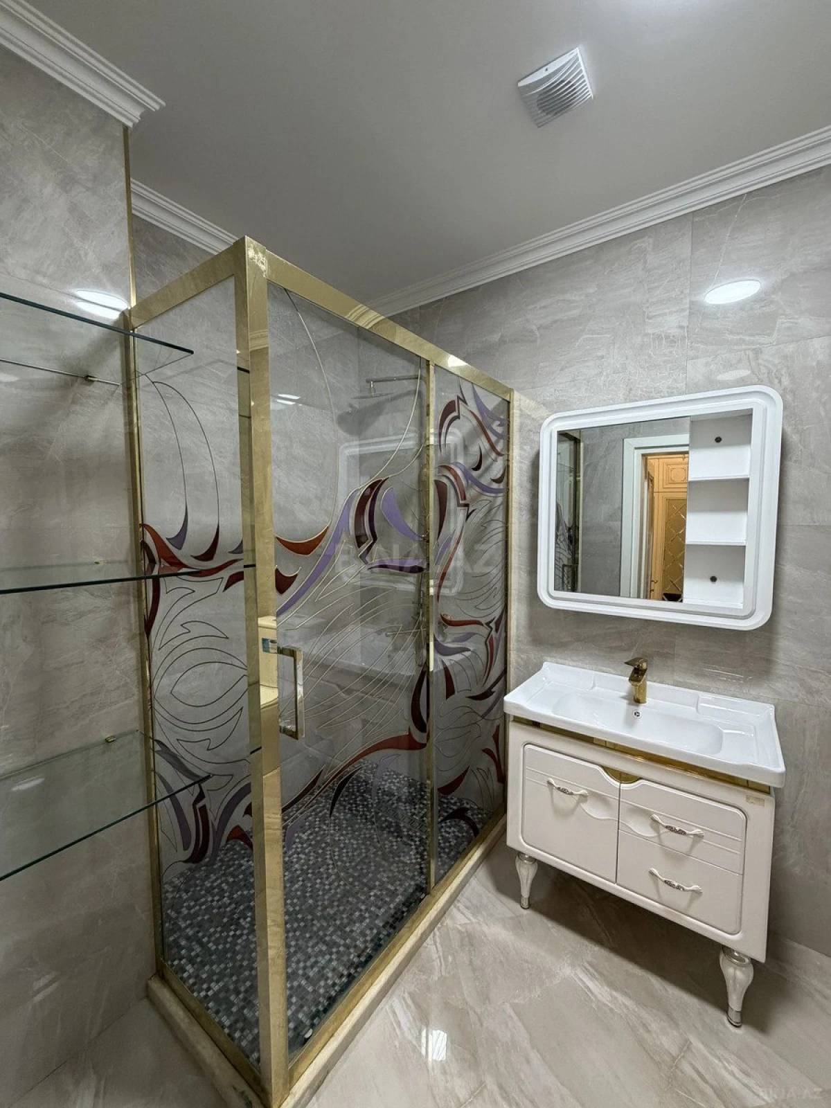 Kirayə verilir 3 otaqlı mənzil 105 m²