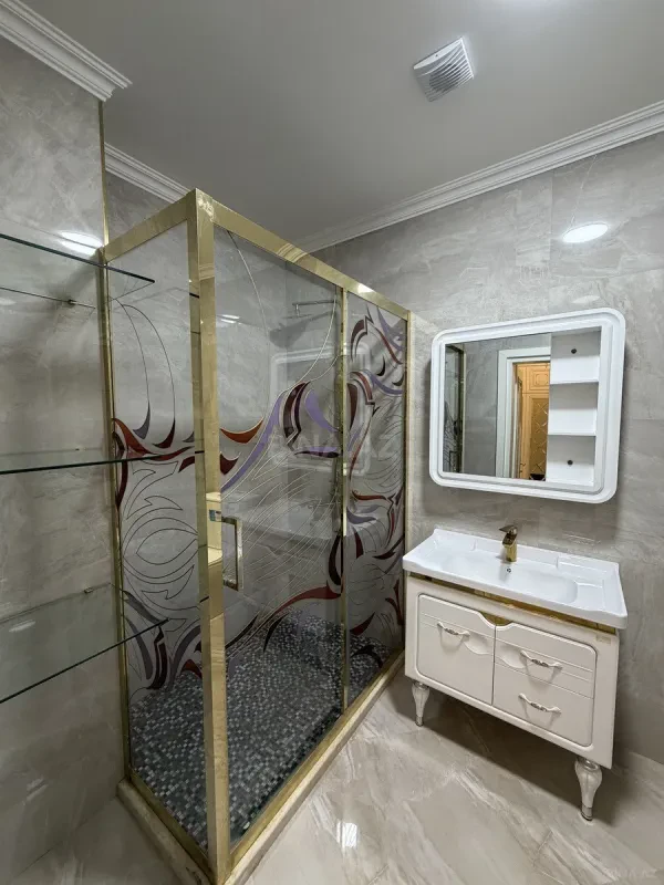 Kirayə verilir 3 otaqlı mənzil 105 m²