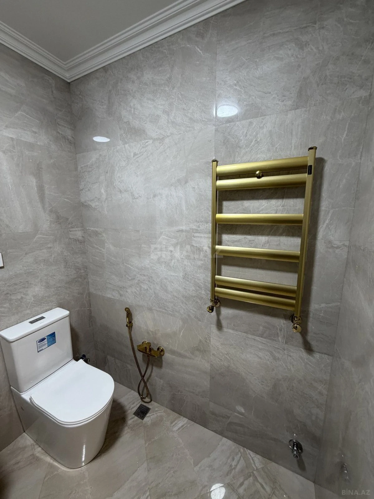 Kirayə verilir 3 otaqlı mənzil 105 m²