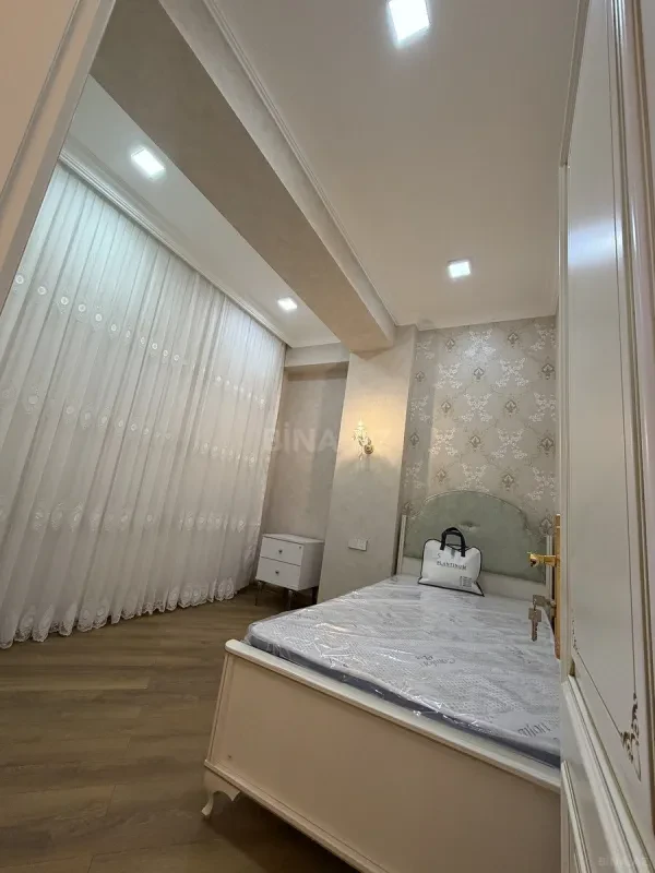 Kirayə verilir 3 otaqlı mənzil 105 m²