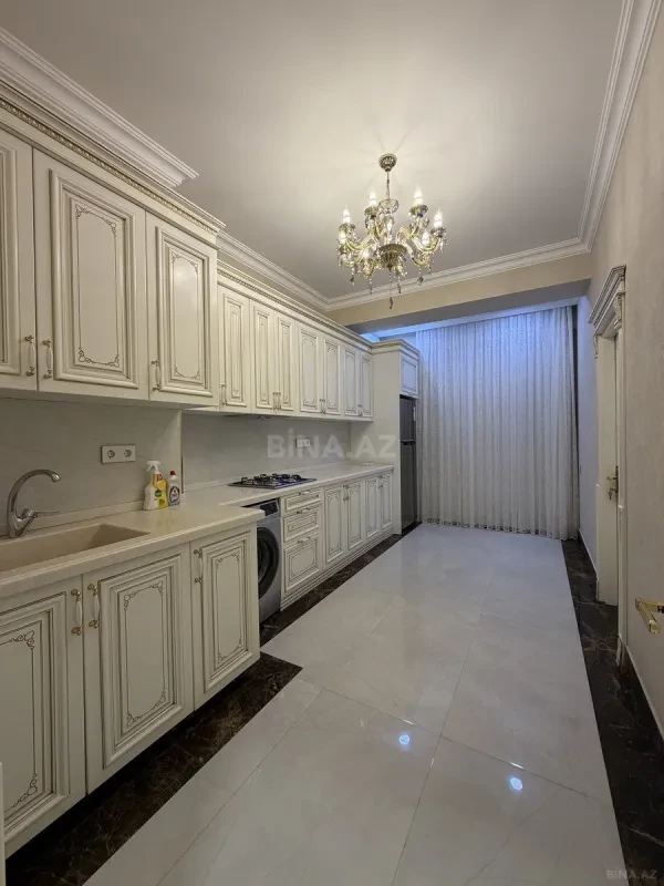 Kirayə verilir 3 otaqlı mənzil 105 m²