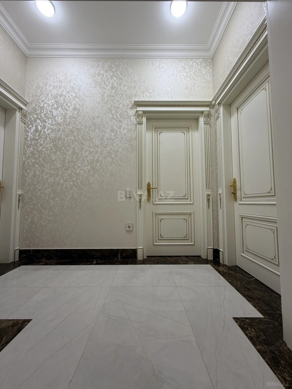 Kirayə verilir 3 otaqlı mənzil 105 m²