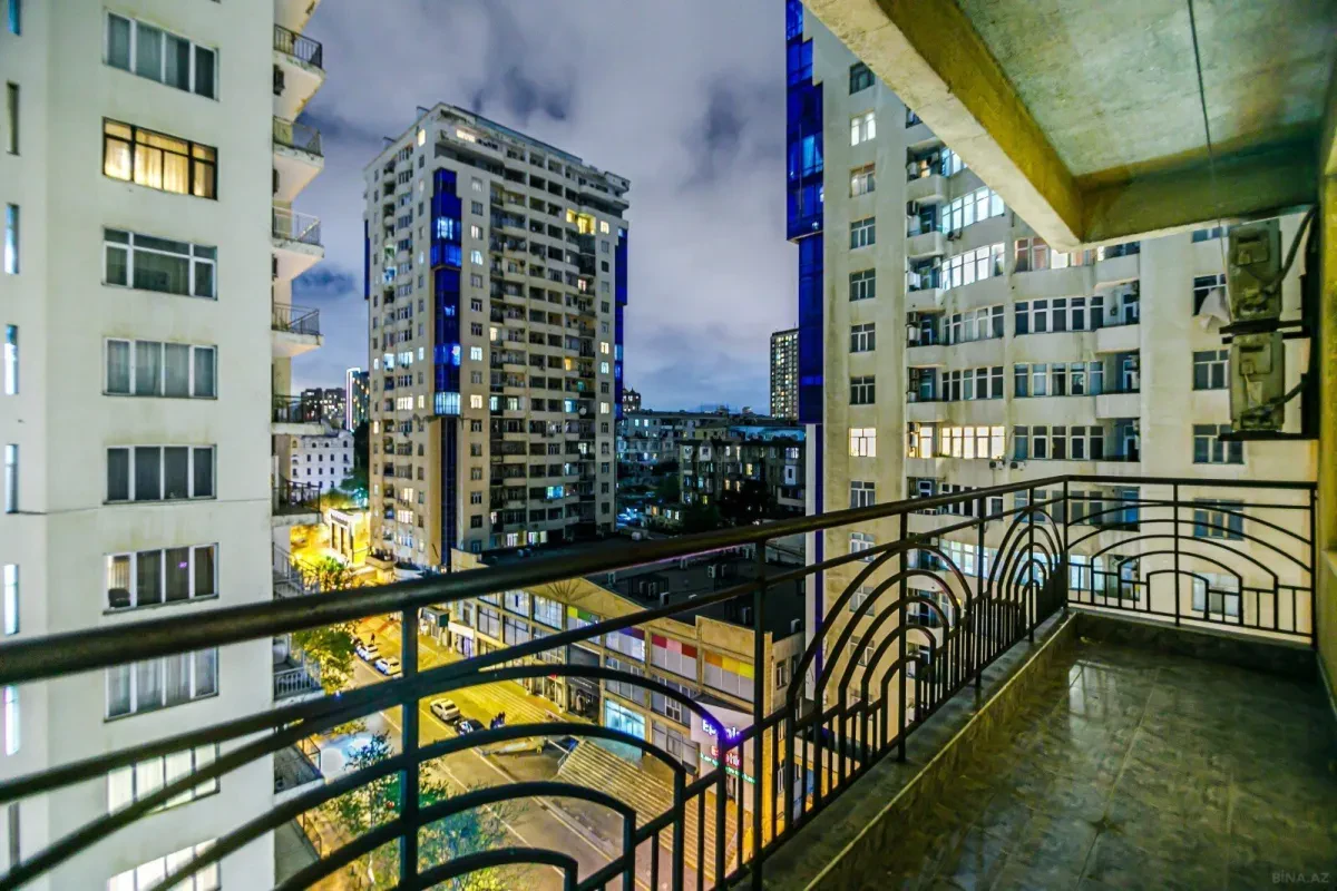 Kirayə verilir 3 otaqlı mənzil 150 m²
