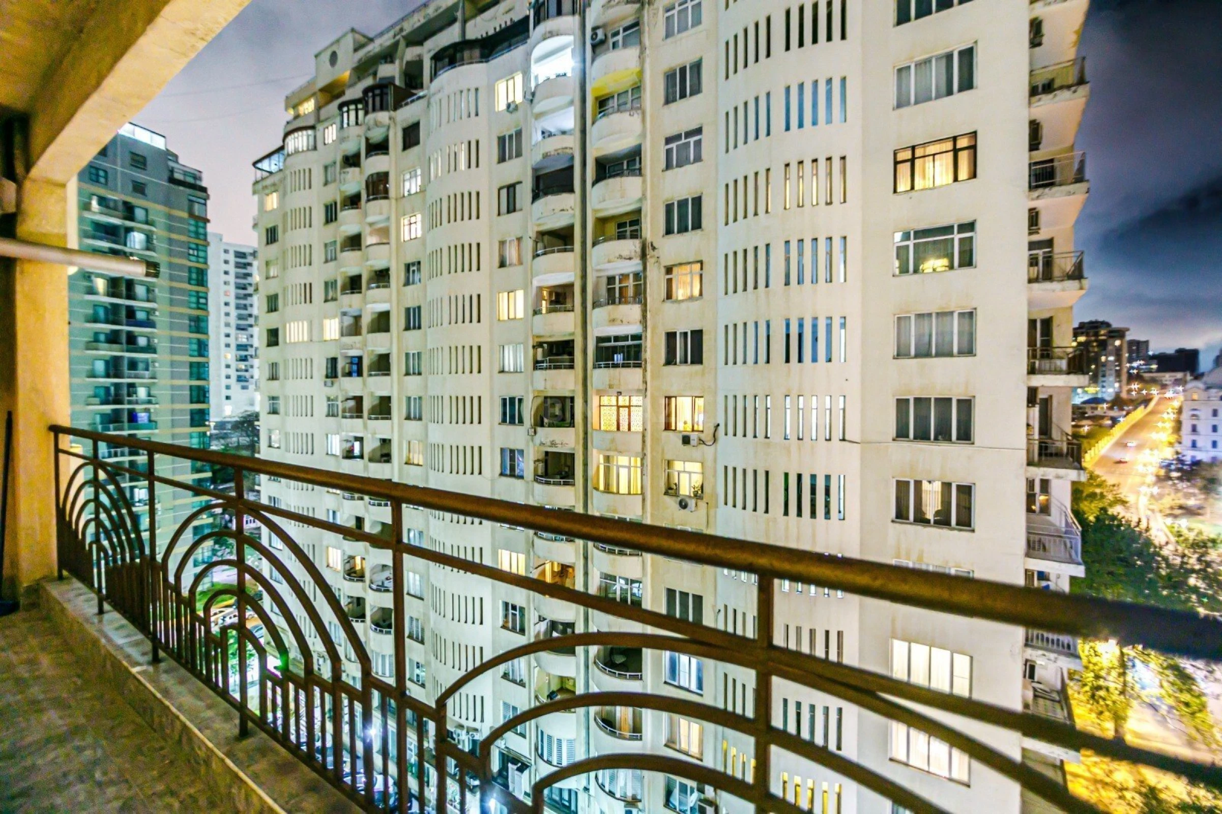 Kirayə verilir 3 otaqlı mənzil 150 m²