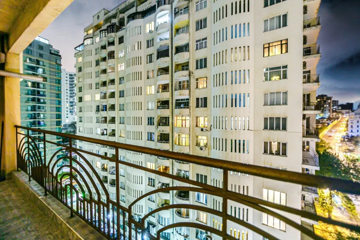 Kirayə verilir 3 otaqlı mənzil 150 m²