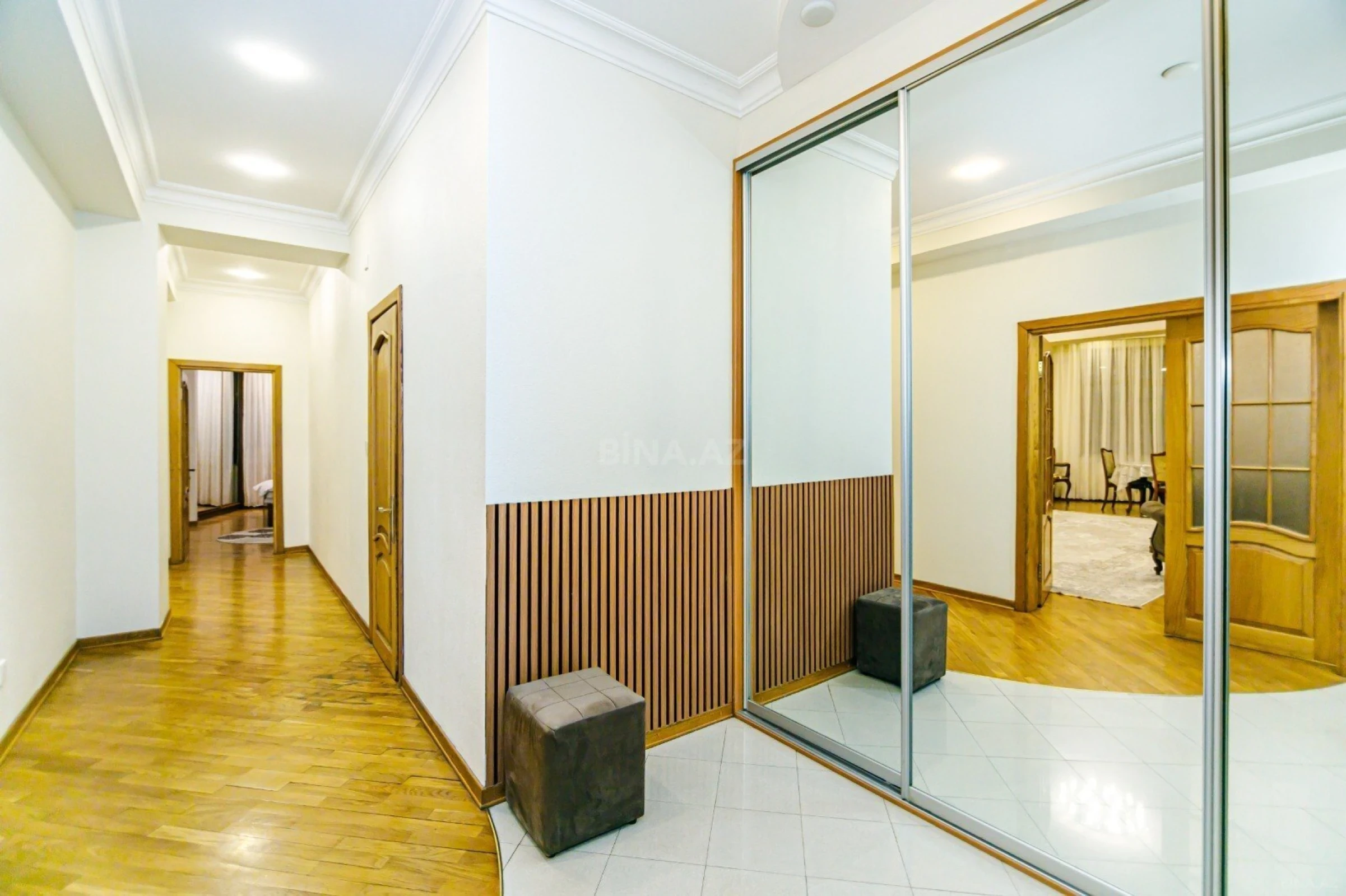 Kirayə verilir 3 otaqlı mənzil 150 m²