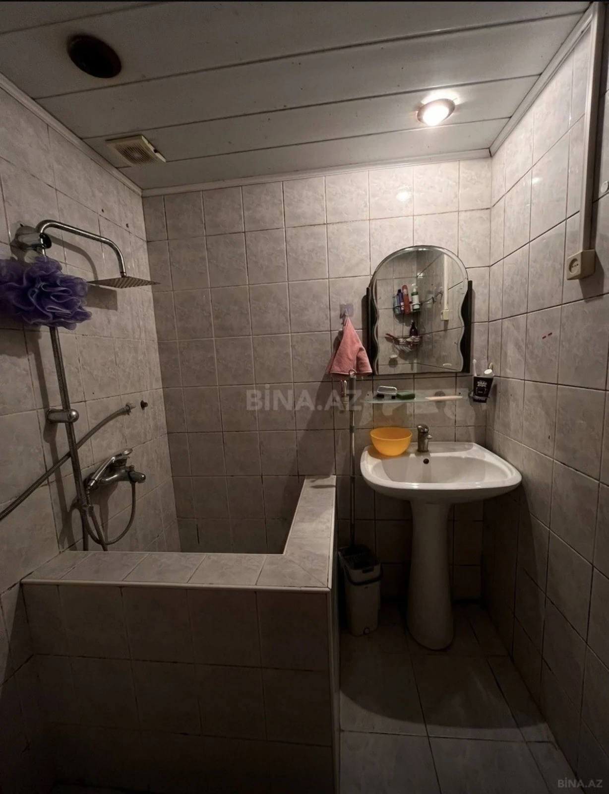Kirayə verilir 4 otaqlı mənzil 100 m²