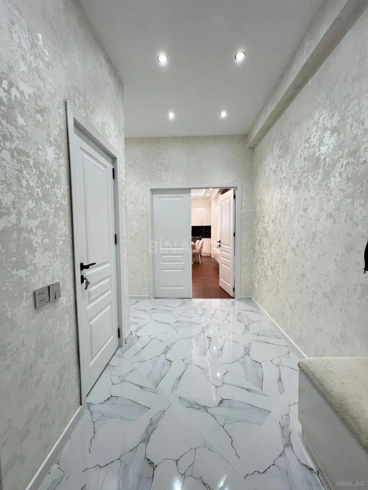 Satılır 2 otaqlı mənzil 59 m²