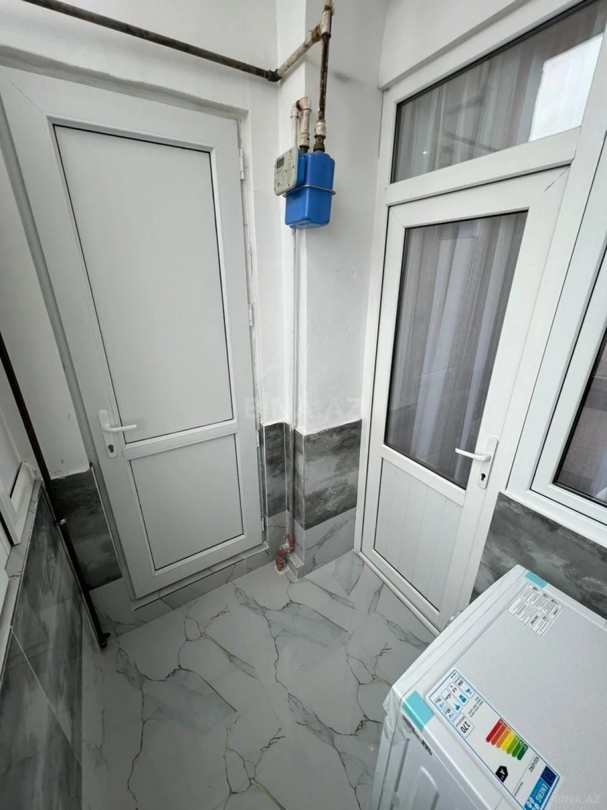 Satılır 2 otaqlı mənzil 59 m²