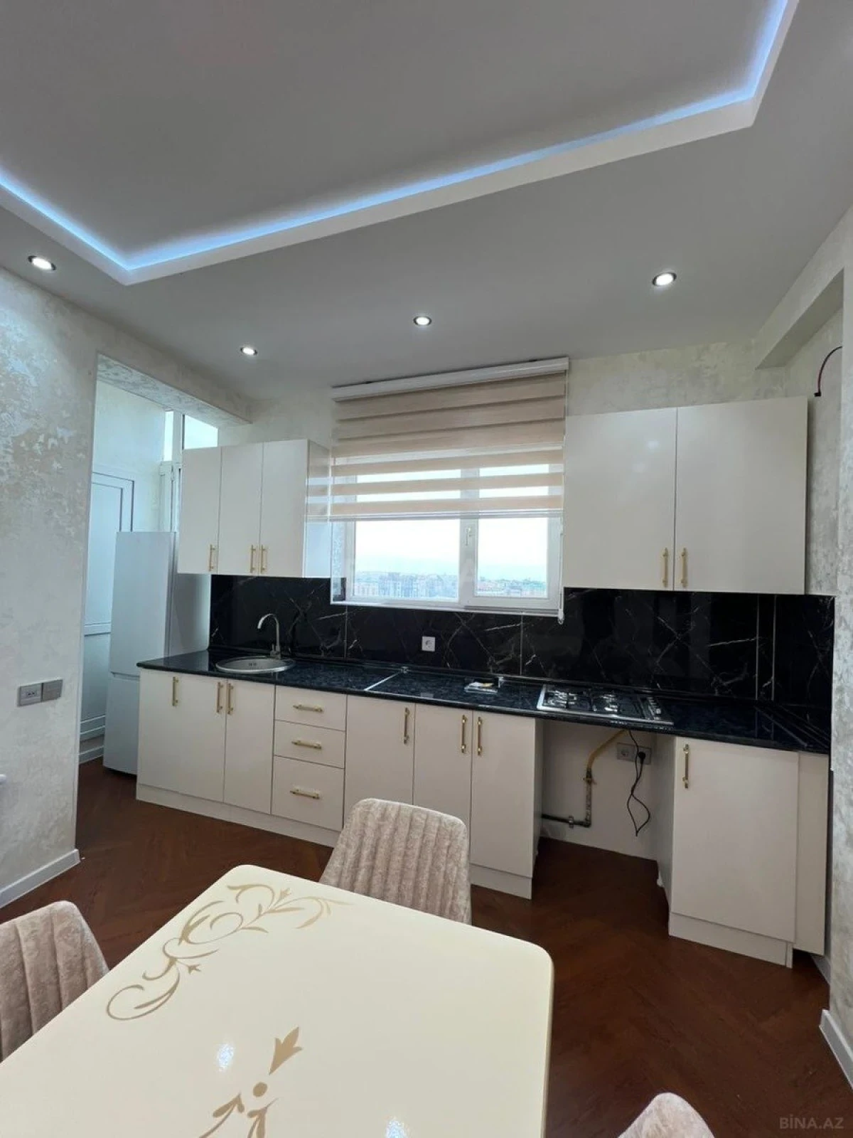 Satılır 2 otaqlı mənzil 59 m²