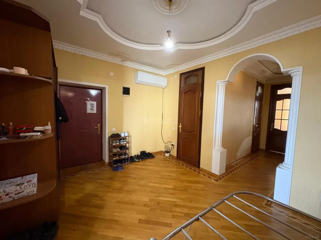Kirayə verilir 4 otaqlı mənzil 120 m²