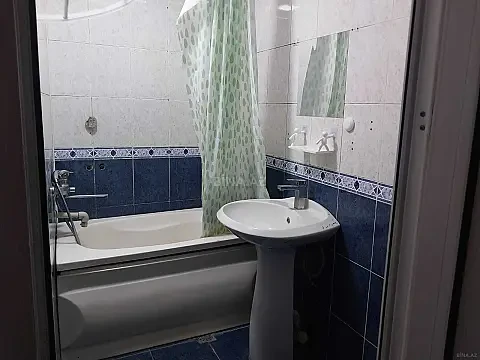 Kirayə verilir 2 otaqlı mənzil 56 m²