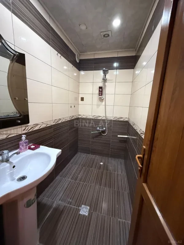 Satılır 4 otaqlı mənzil 101 m²
