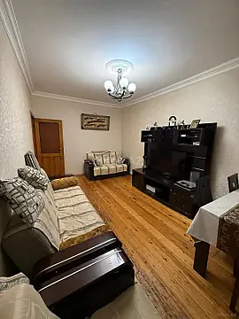 Satılır 4 otaqlı mənzil 101 m²