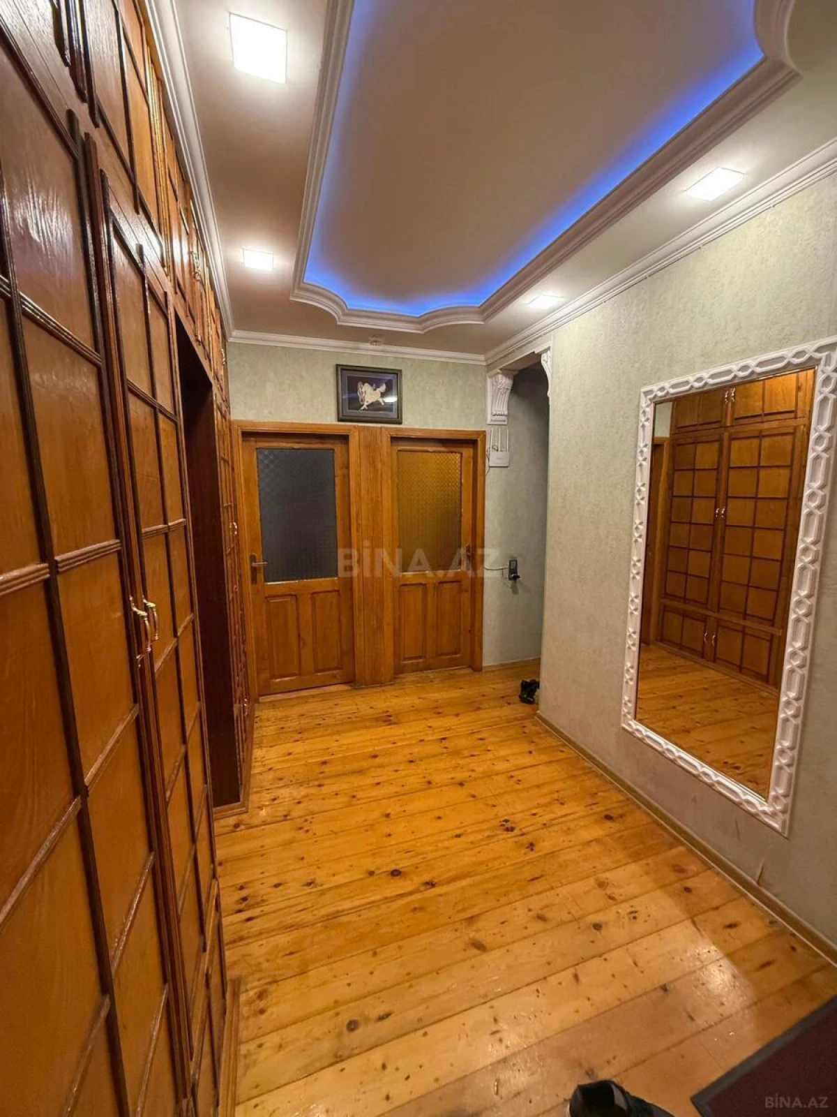 Satılır 4 otaqlı mənzil 101 m²