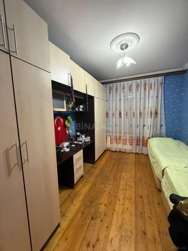 Satılır 4 otaqlı mənzil 101 m²