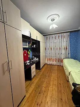 Satılır 4 otaqlı mənzil 101 m²