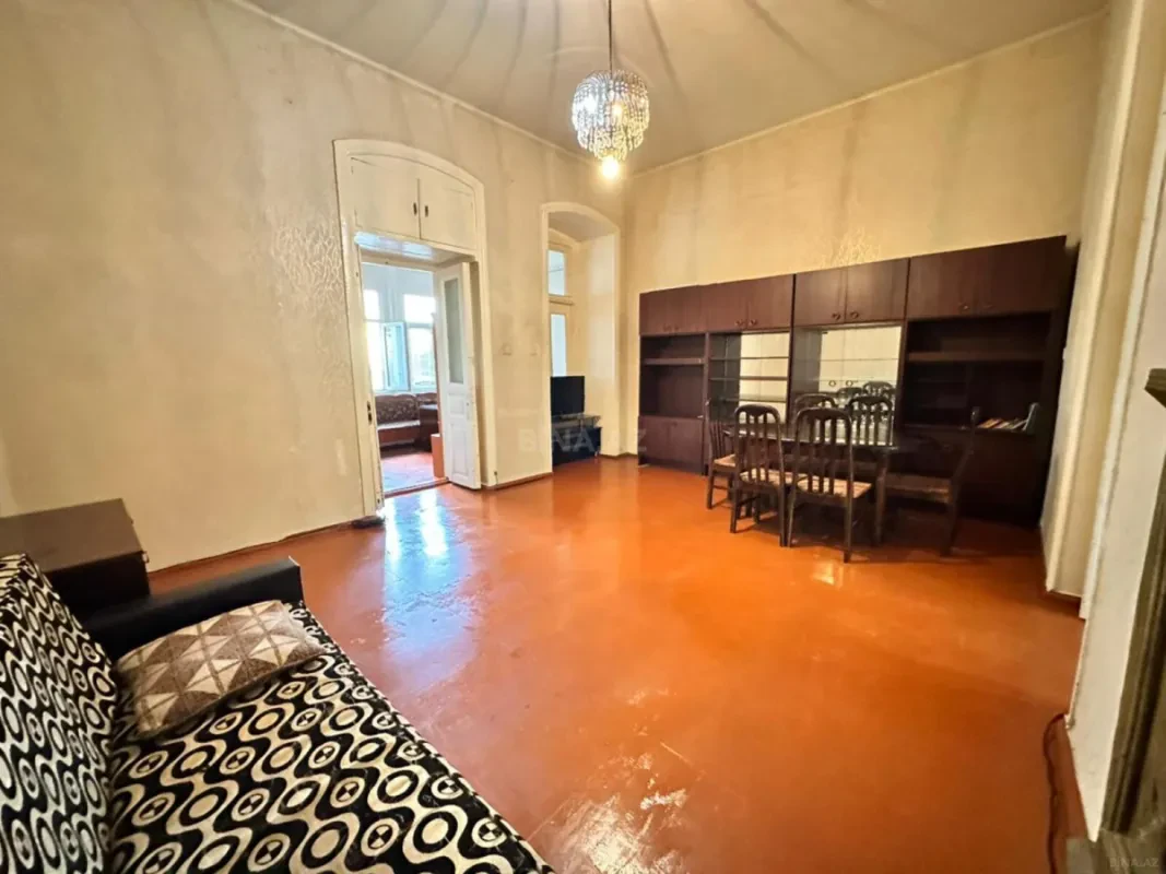 Kirayə verilir 2 otaqlı mənzil 70 m²