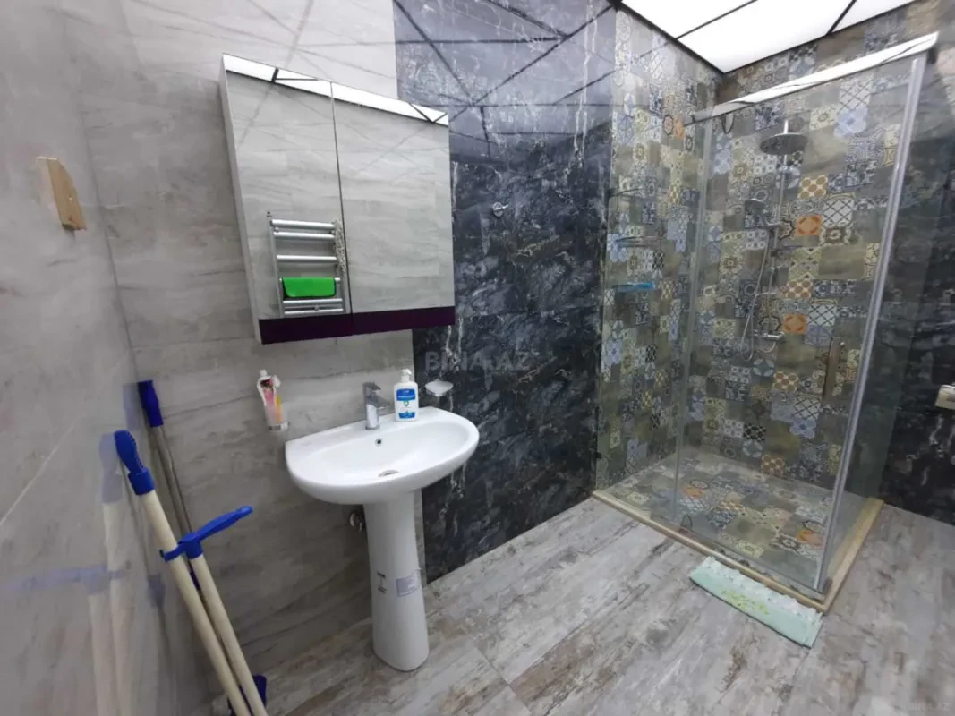 Satılır 2 otaqlı mənzil 85 m²