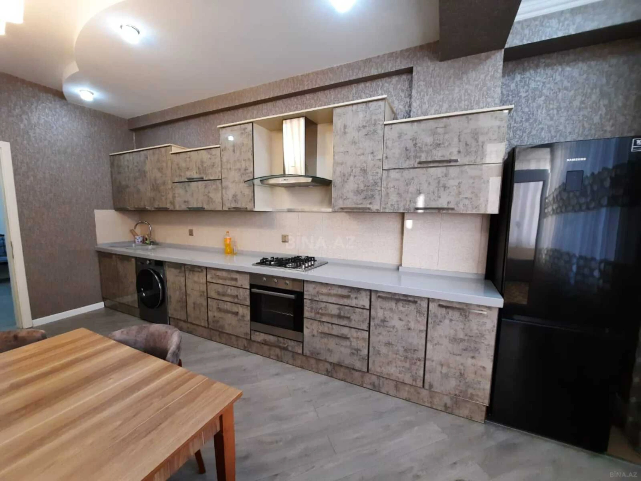 Satılır 2 otaqlı mənzil 85 m²