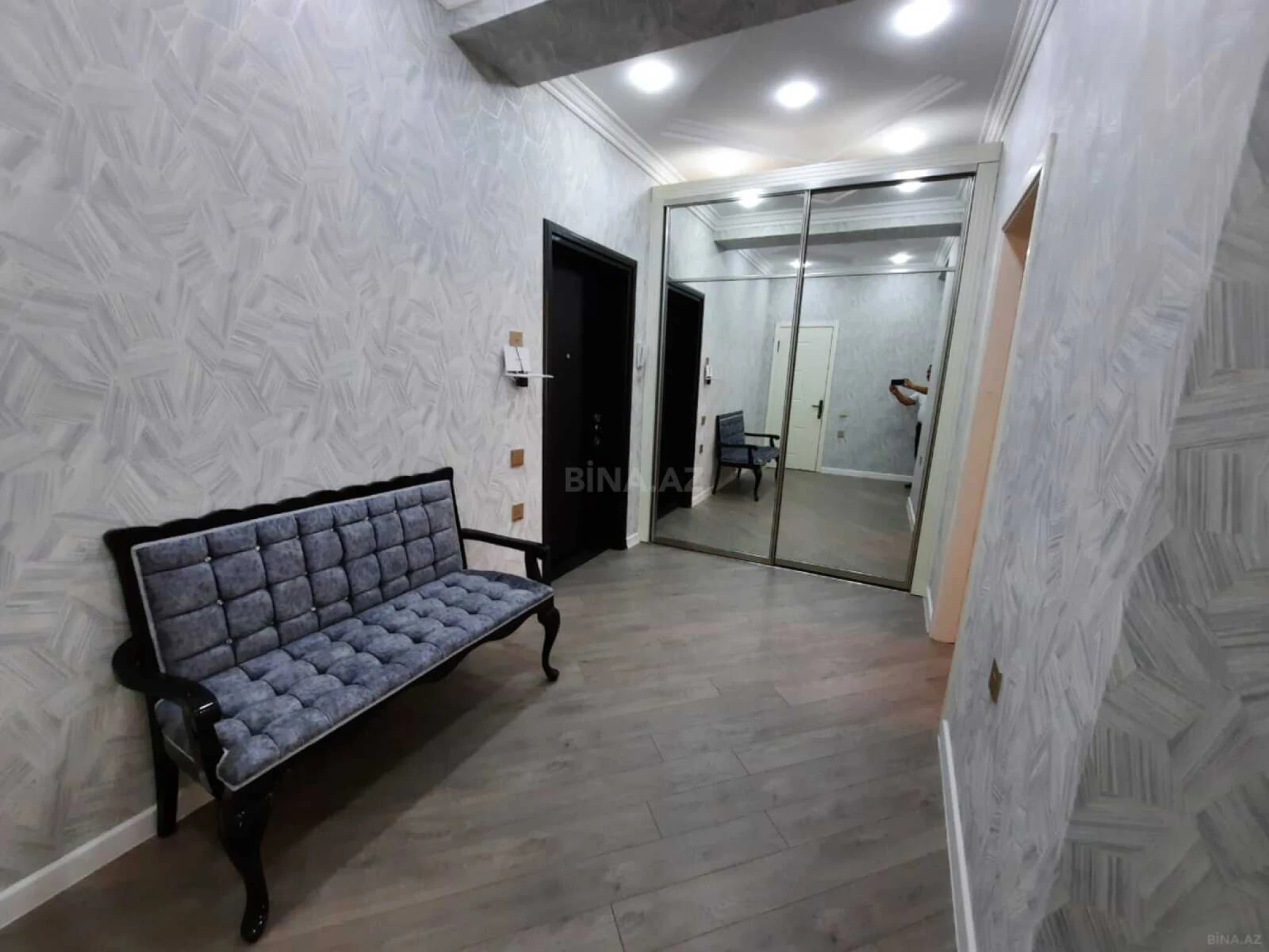 Satılır 2 otaqlı mənzil 85 m²