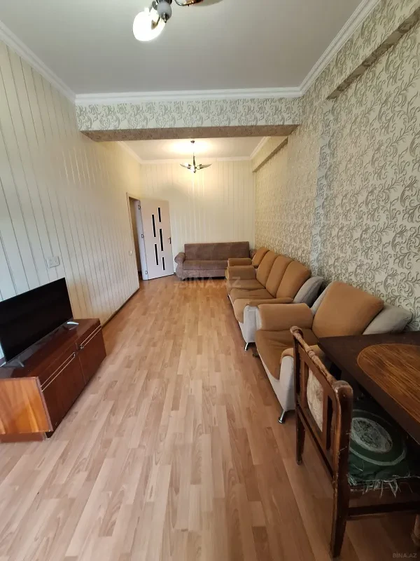 Kirayə verilir 2 otaqlı mənzil 70 m²