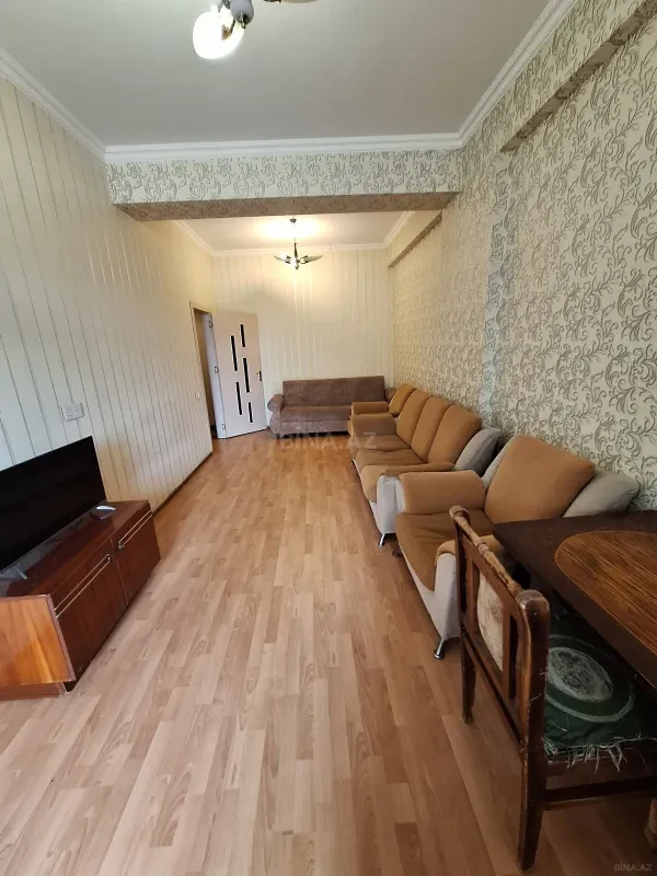 Kirayə verilir 2 otaqlı mənzil 70 m²