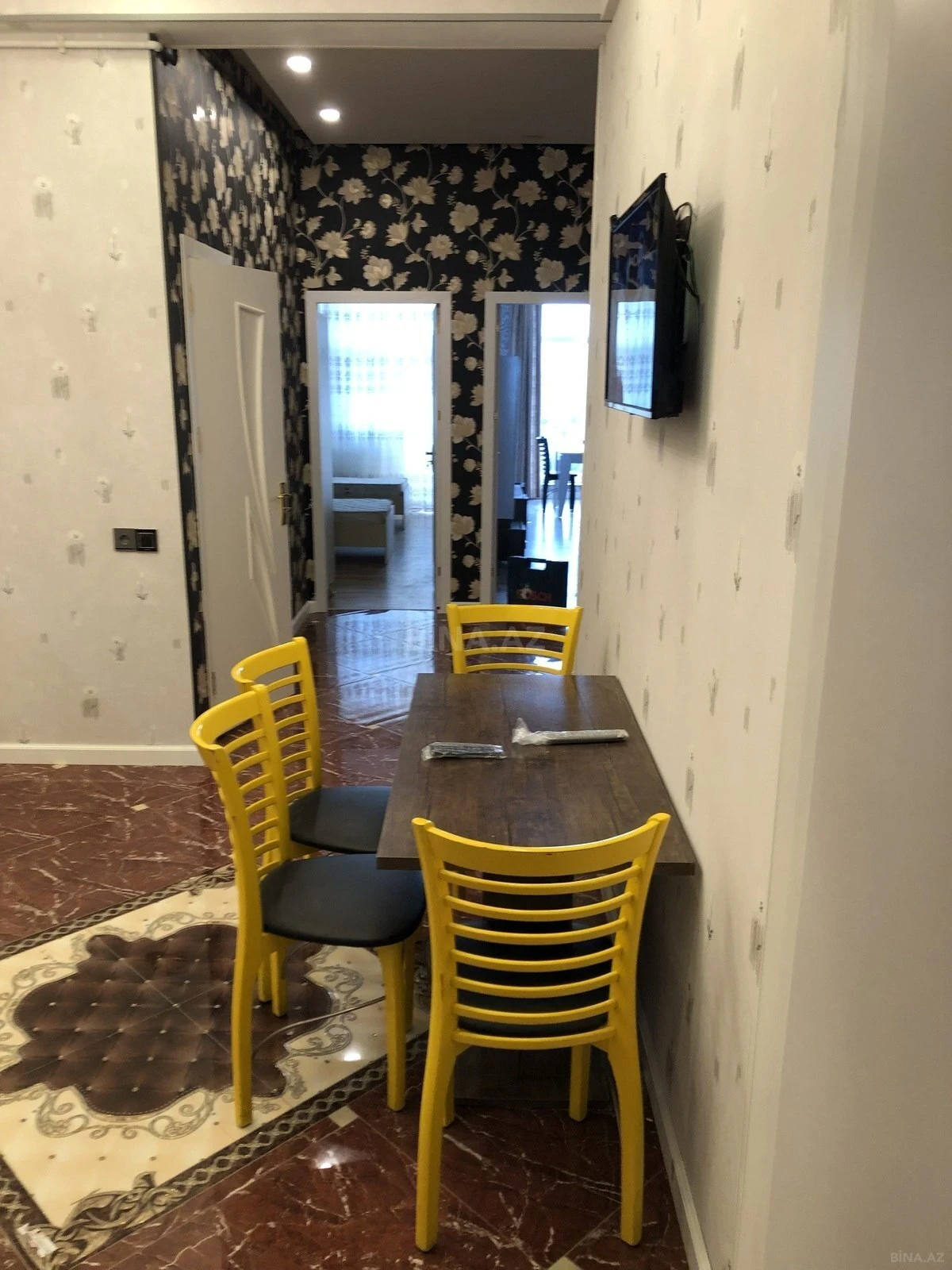 Kirayə verilir 3 otaqlı mənzil 100 m²